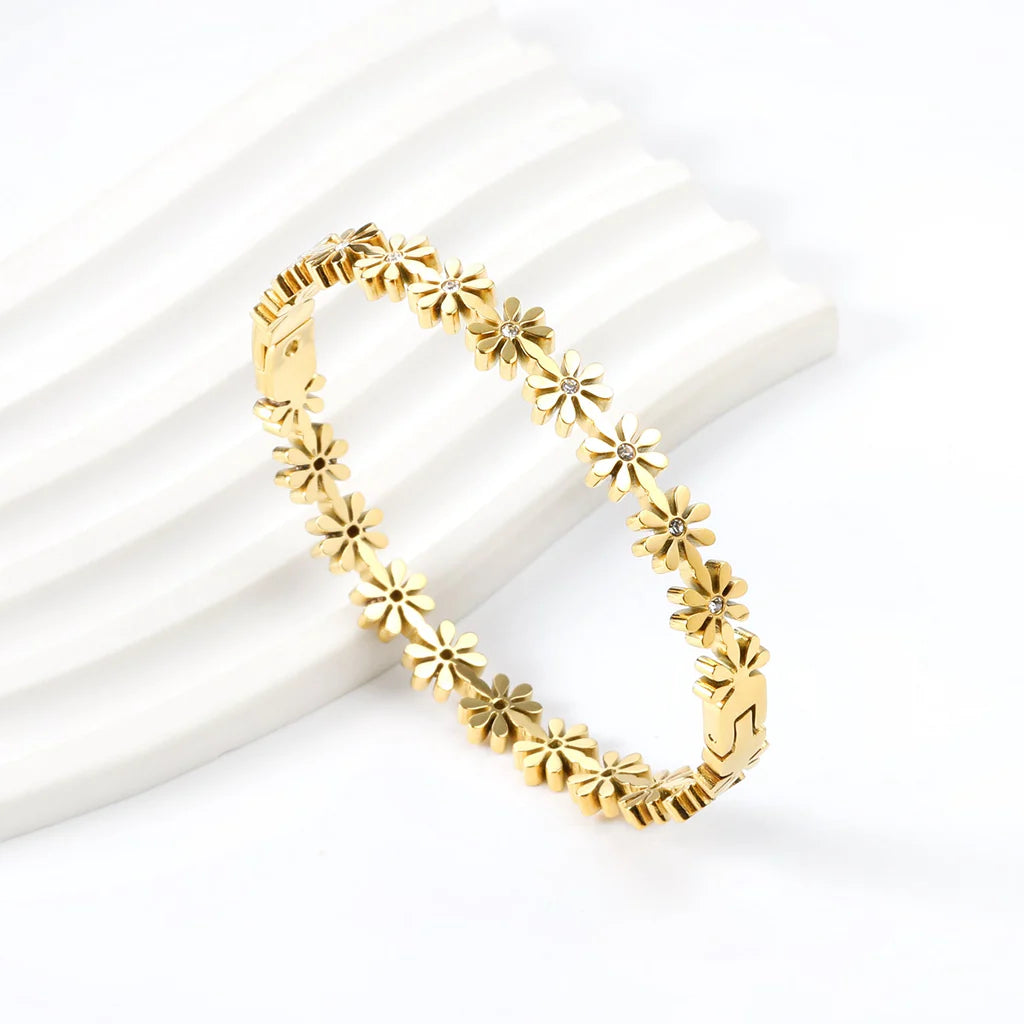 Mini Daisy Bangle Bracelet