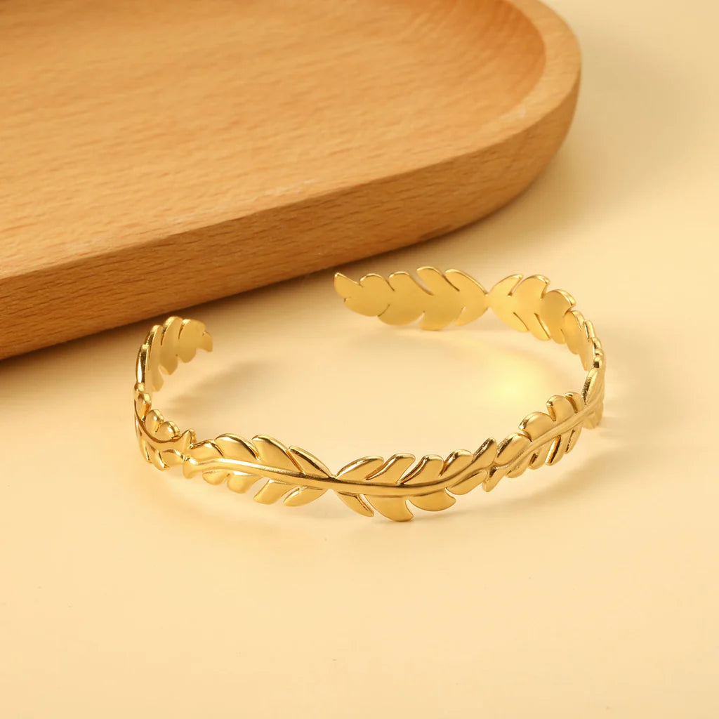 Leaf Around Bracelet