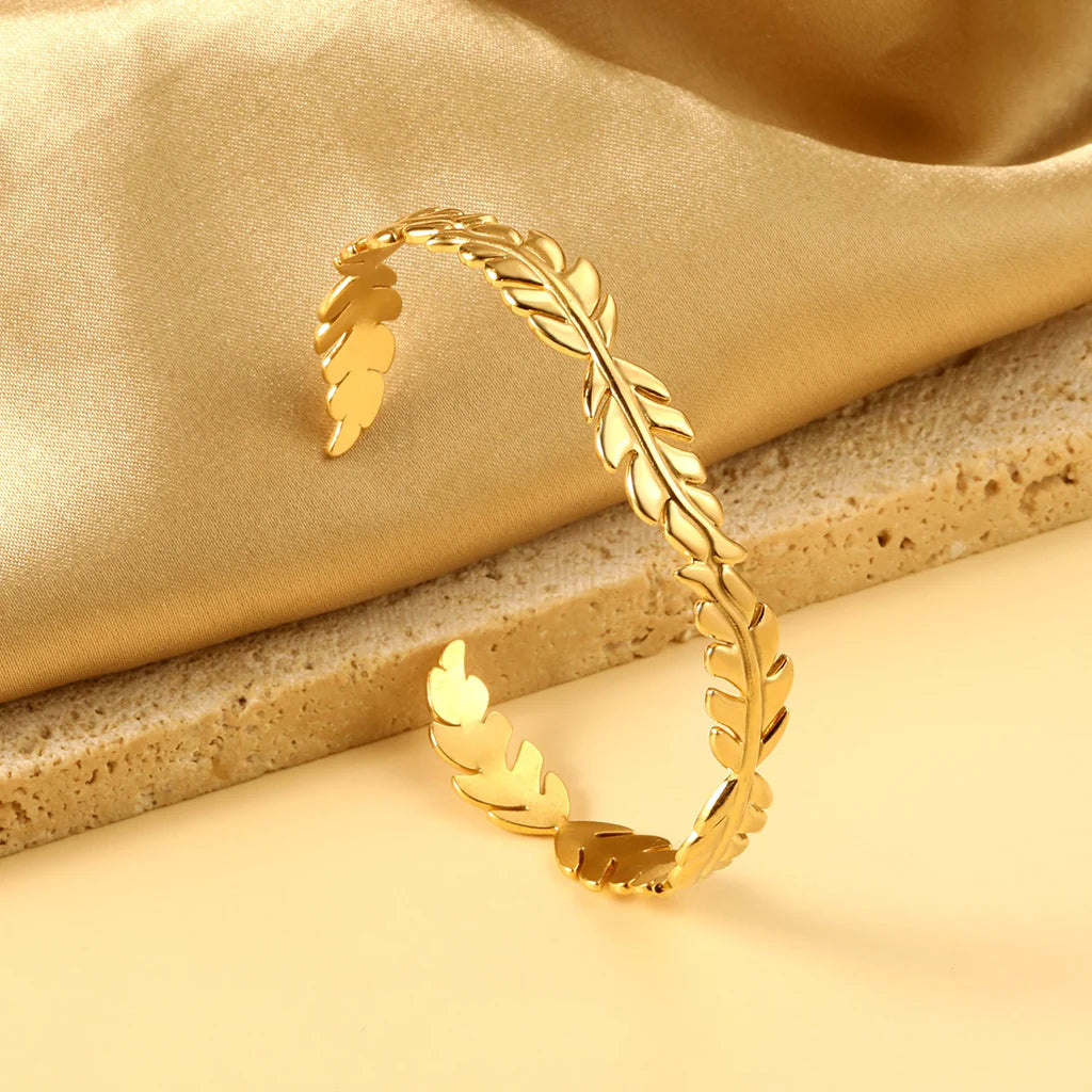 Leaf Around Bracelet
