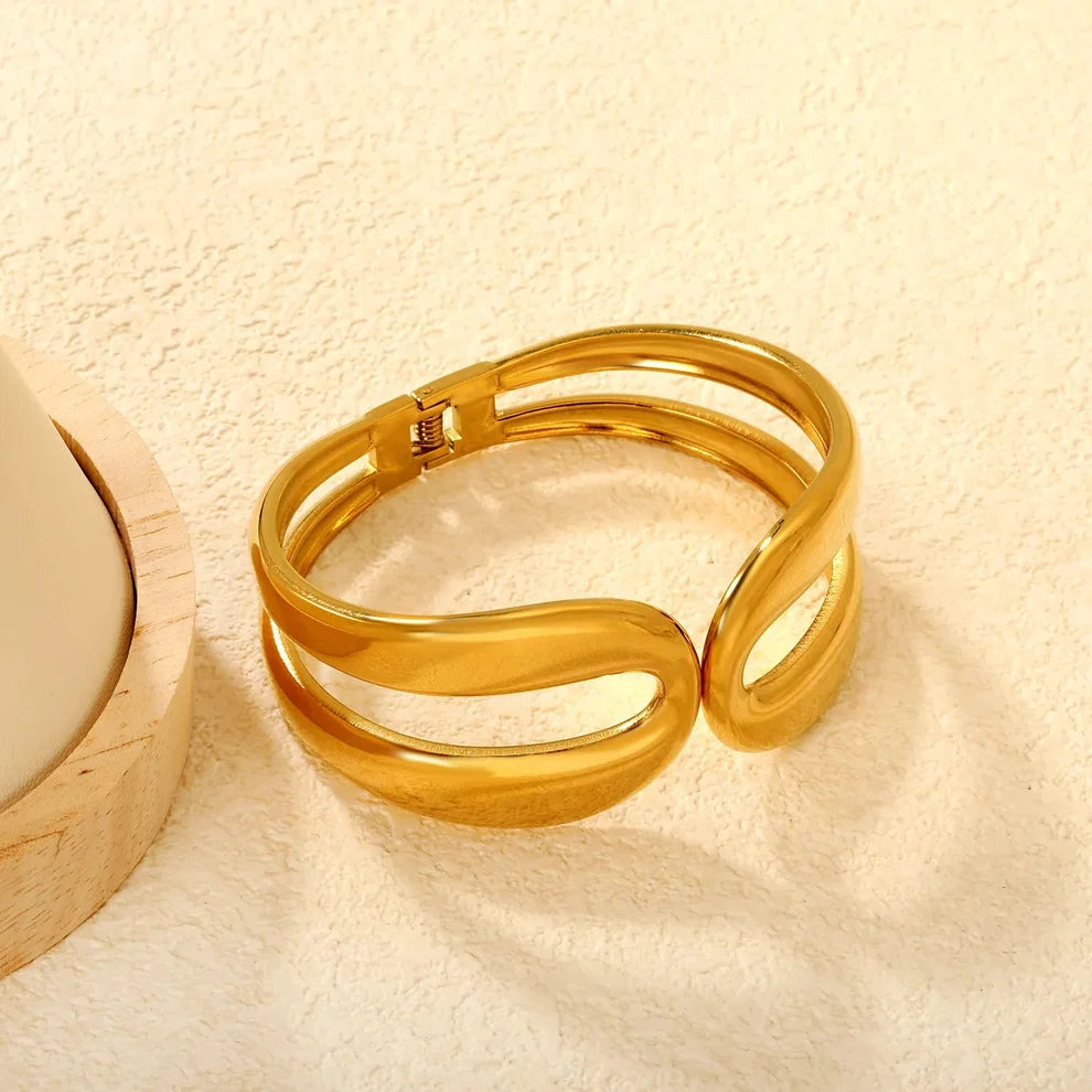 Chunky Curve Bracelet
