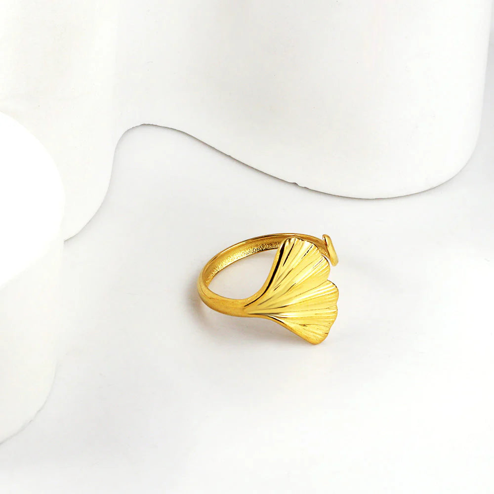 Hugsy Shell Ring