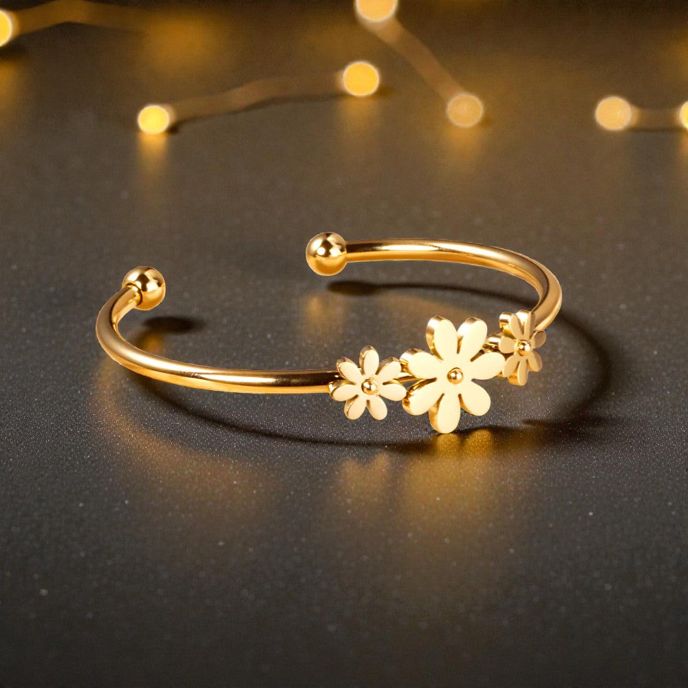 Flora Petite Bracelet