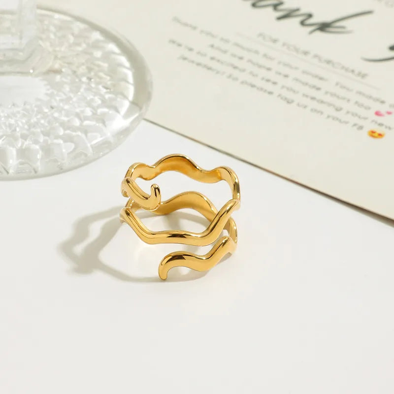 Curvy Coiled Ring