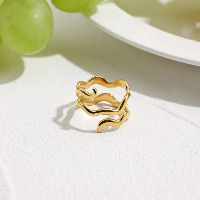 Curvy Coiled Ring