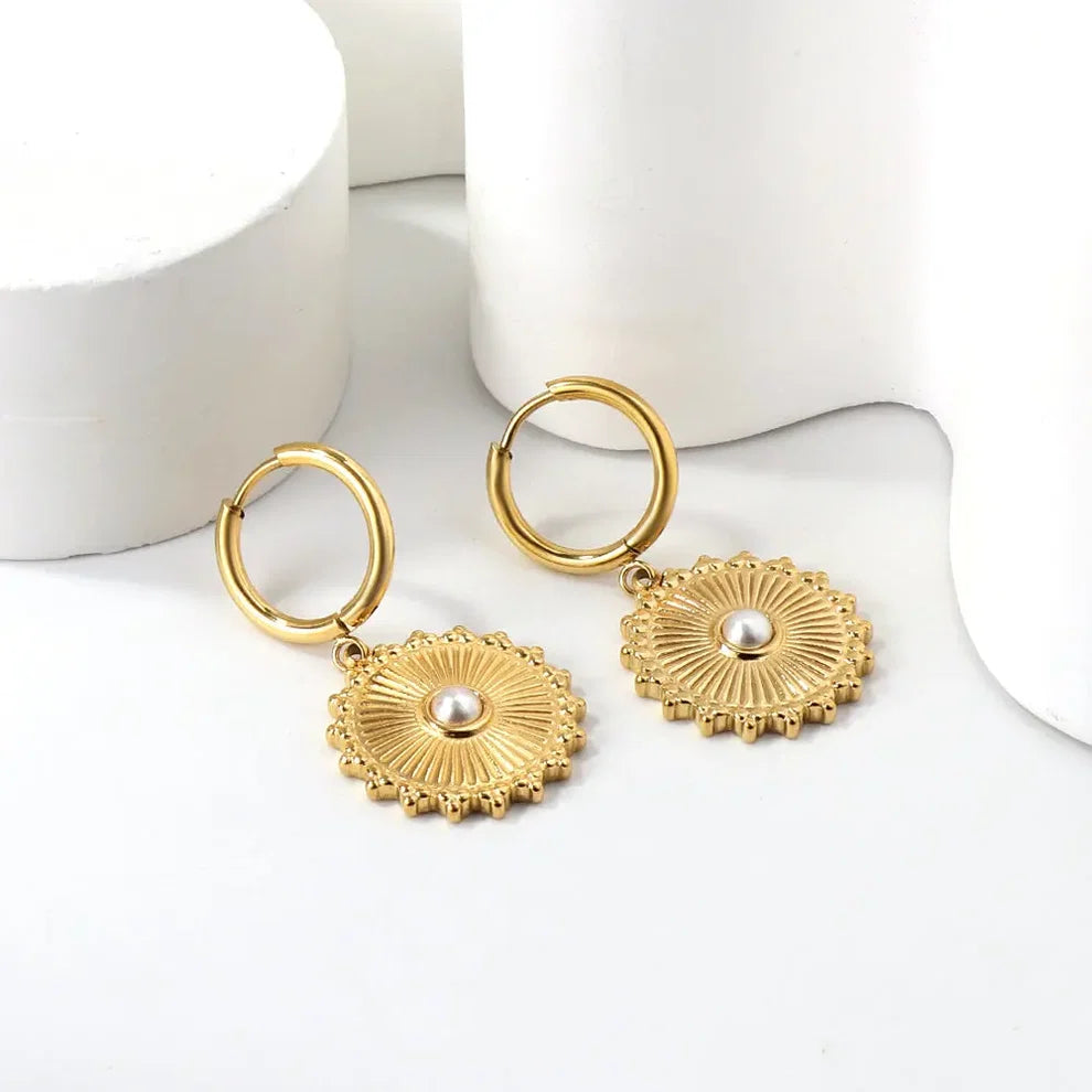 Flower and Pearl Earring