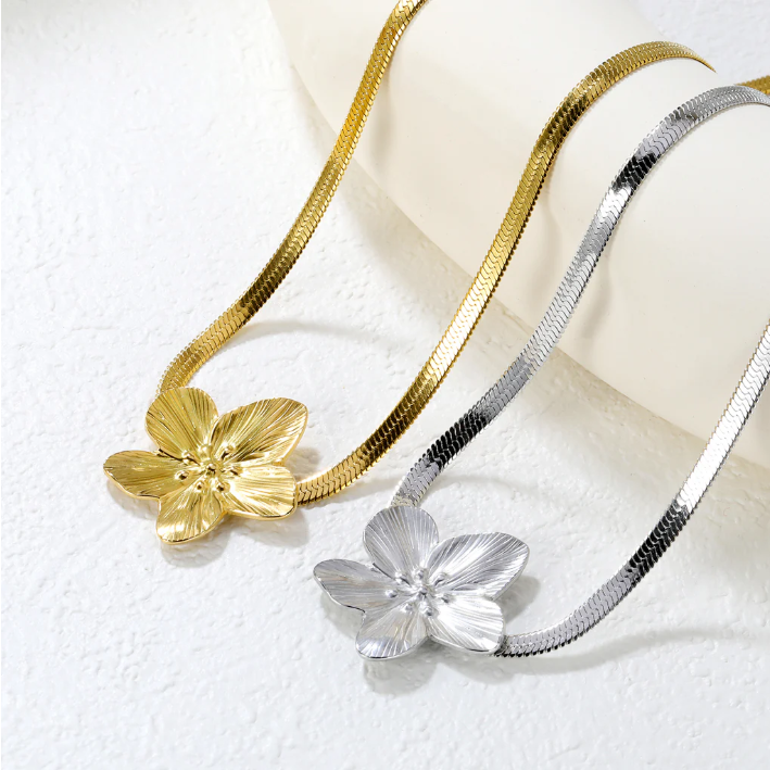 Flora Snake Chain Necklace