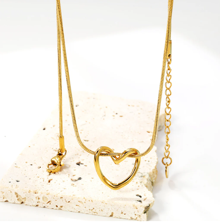 The Hanging Heart Necklace