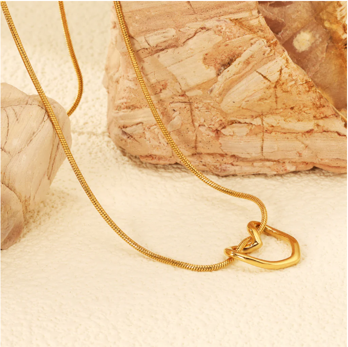 The Hanging Heart Necklace