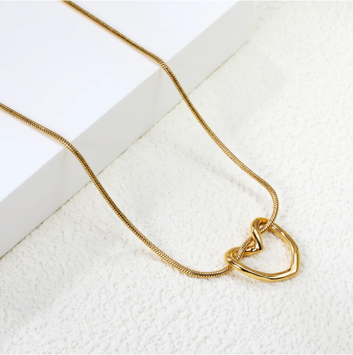 The Hanging Heart Necklace