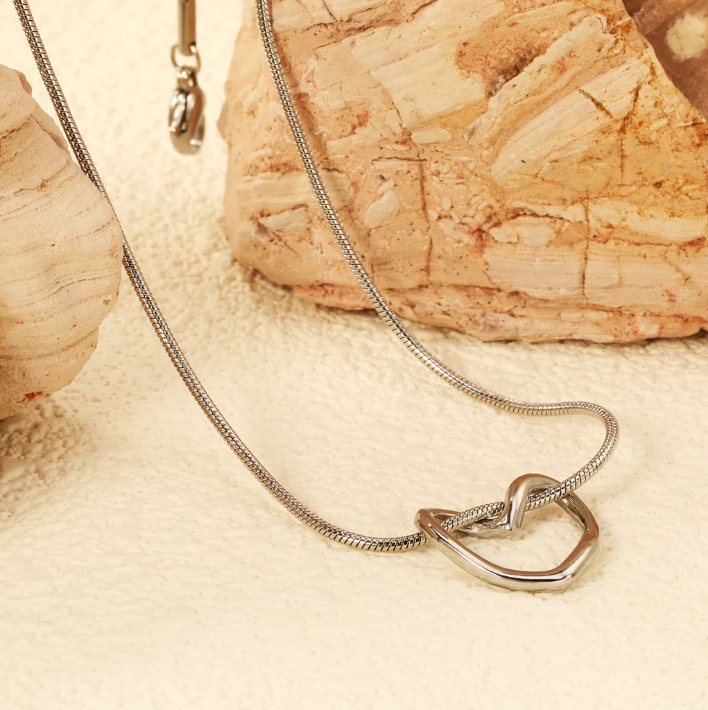 The Hanging Heart Necklace